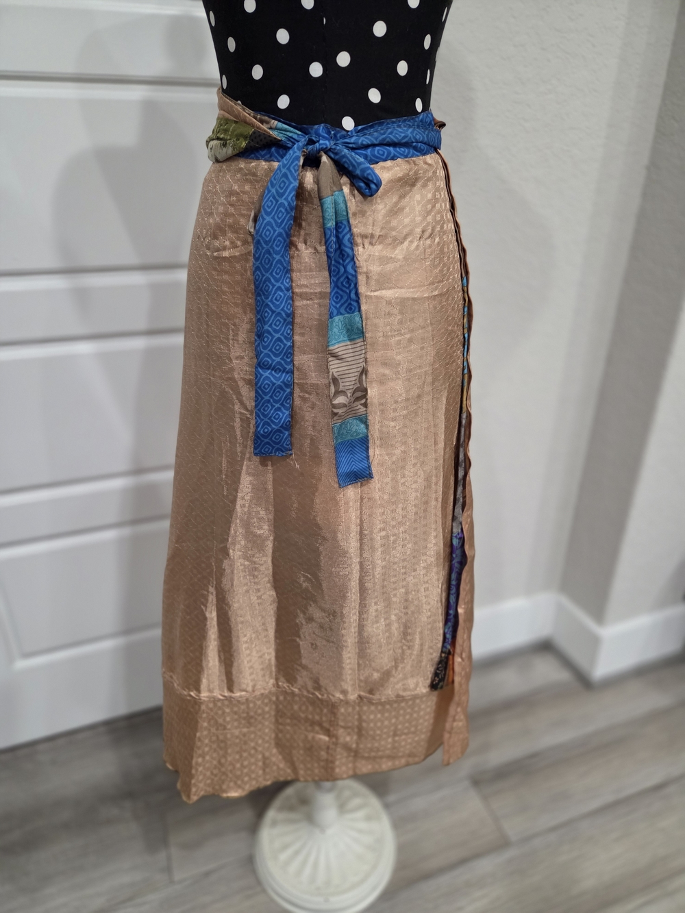 Vintage Bohemian Multi-Panel Patchwork Reversible Maxi Skirt -  Mixed Print - Picture 9 of 11